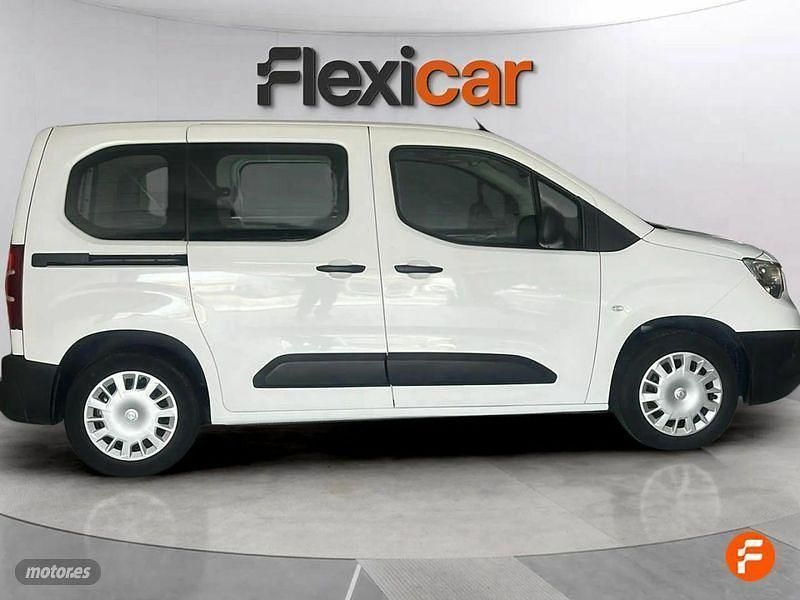 Usado Opel Combo Expression 75 CV (55 kW) 2019 Blanco Monovolumen
