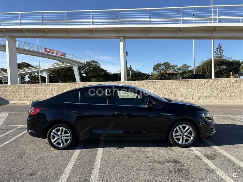 Usado Renault Mégane IV Bose Edition 115 CV (84 kW) 2019 Negro Berlina