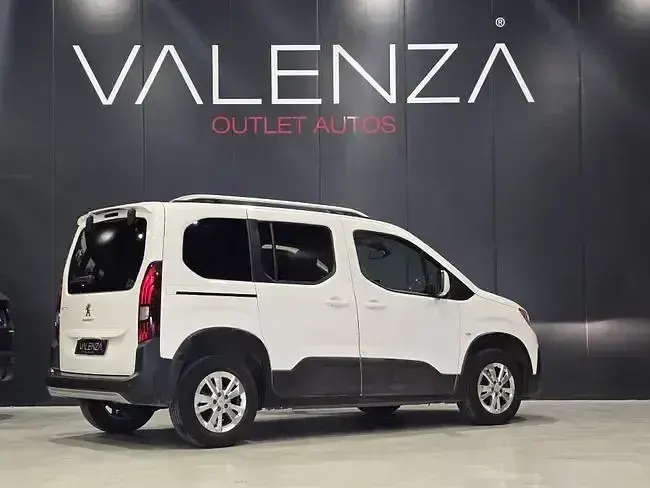 Usado Peugeot Rifter Allure 130 CV (95 kW) 2021 Blanco Monovolumen