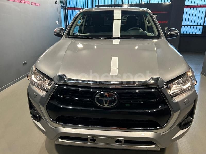 Nuevo Toyota HiLux 204 CV (150 kW) 2025 Gris / plata Pickup/Camioneta