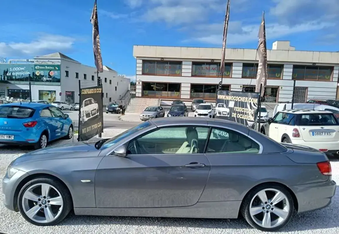 Usado BMW 320 Cabriolet 170 CV (125 kW) 2009 Gris Descapotable