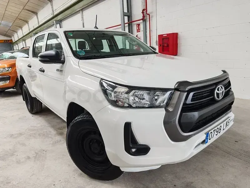 Usado Toyota HiLux 150 CV (110 kW) 2021 Blanco Pickup/Camioneta