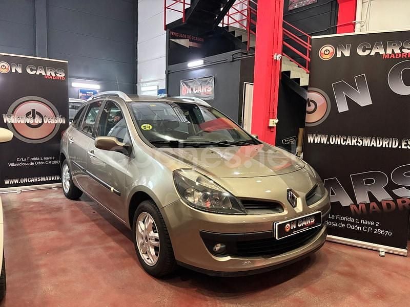 Beige Usado 2009 Renault Clio GrandTour Expression Familiar | 3999 € (Precio justo) - Imagen 1/4