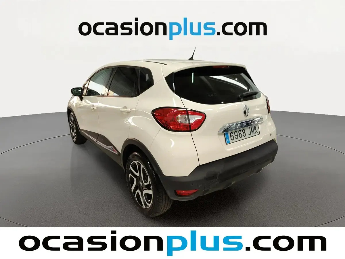 Usado Renault Captur Zen 120 CV (88 kW) 2016 Beige SUV