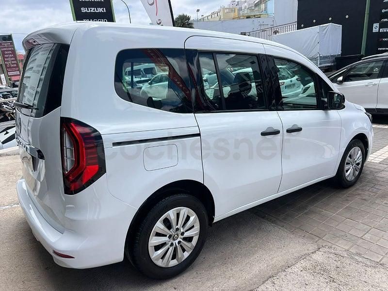 Usado Renault Kangoo 95 CV (69 kW) 2022 Blanco Monovolumen