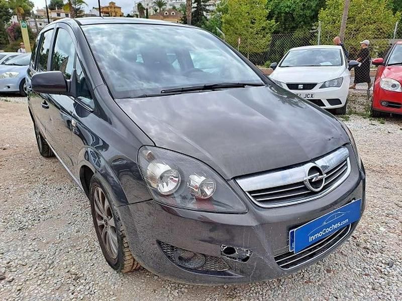 Gris Usado 2010 Opel Zafira Monovolumen | 4999 € (Precio justo) - Imagen 1/4