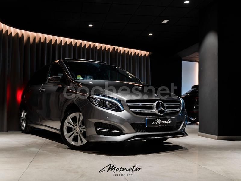 Usado Mercedes B180 109 CV (80 kW) 2016 Gris / plata Monovolumen