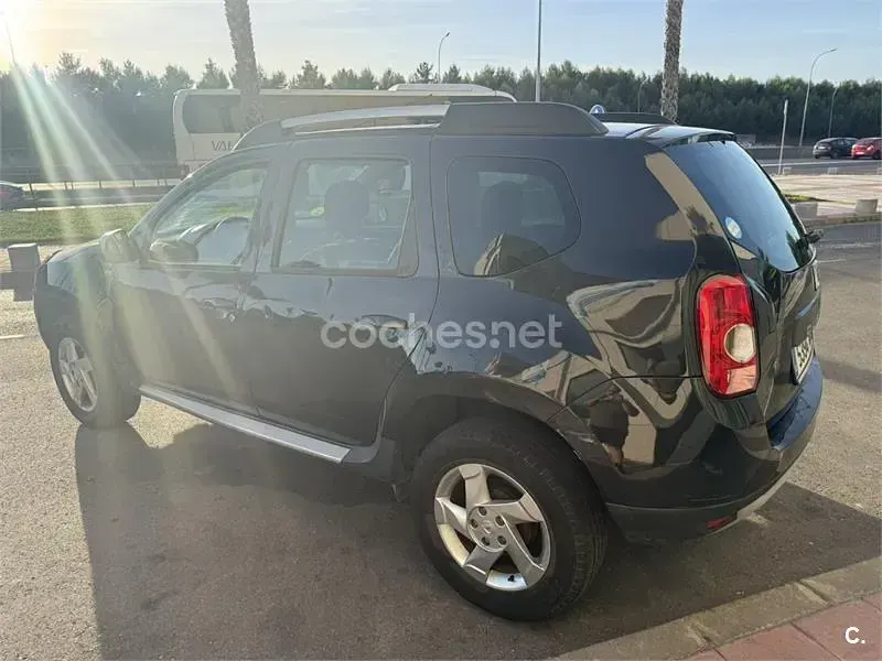 Usado Dacia Duster Lauréate 85 CV (62 kW) 2010 Negro SUV