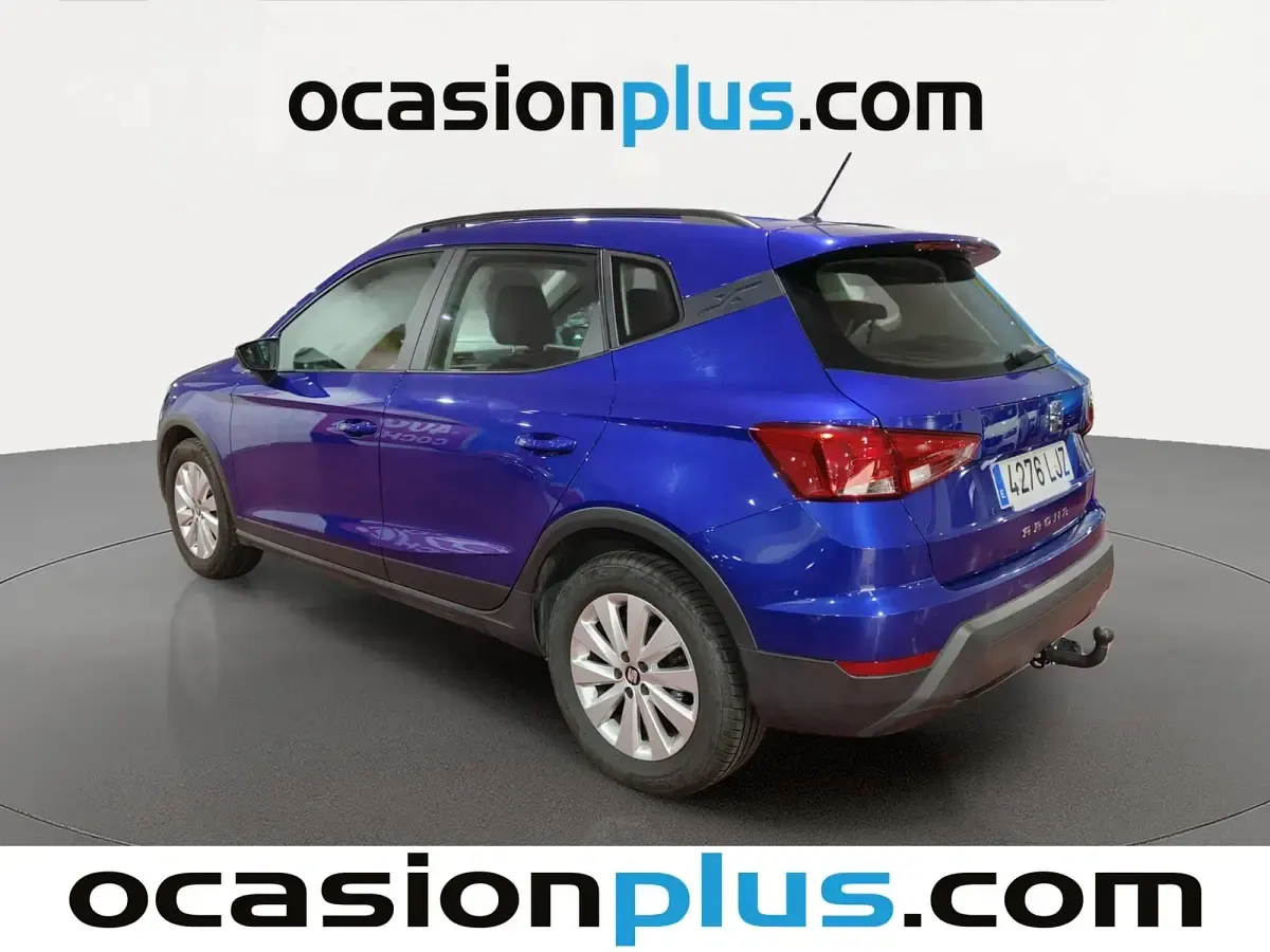 Usado Seat Arona Ecomotive 116 CV (85 kW) 2020 Azul SUV
