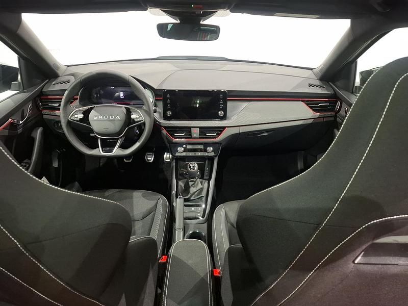 Usado Skoda Kamiq Monte Carlo 115 CV (84 kW) 2026 Plata brilliant metalizado SUV