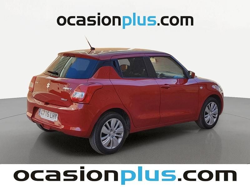 Usado Suzuki Swift 90 CV (66 kW) 2020 Rojo Berlina