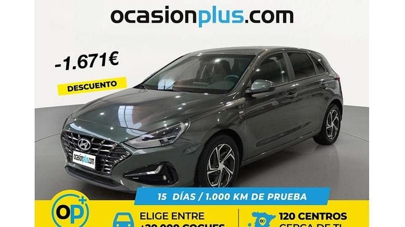 Usado Hyundai i30 120 CV (88 kW) 2022 Gris Utilitario