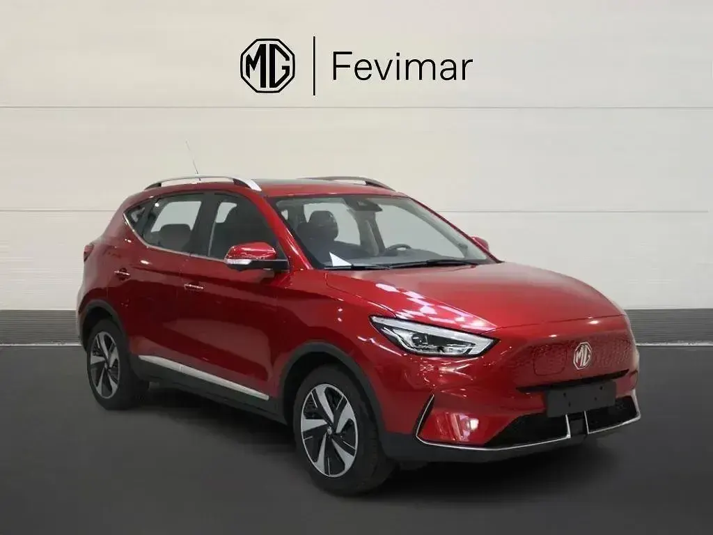 Käytetty MG ZS Luxury 114 kW (156 HP) 2024 Punainen Sedan