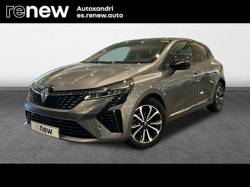 Begagnad Renault Clio V Techno 90 HK (66 kW) 2024 Grå Sedan