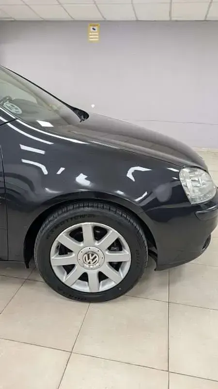 Usado VW Golf IV Sportline 116 CV (85 kW) 2005 Negro Utilitario