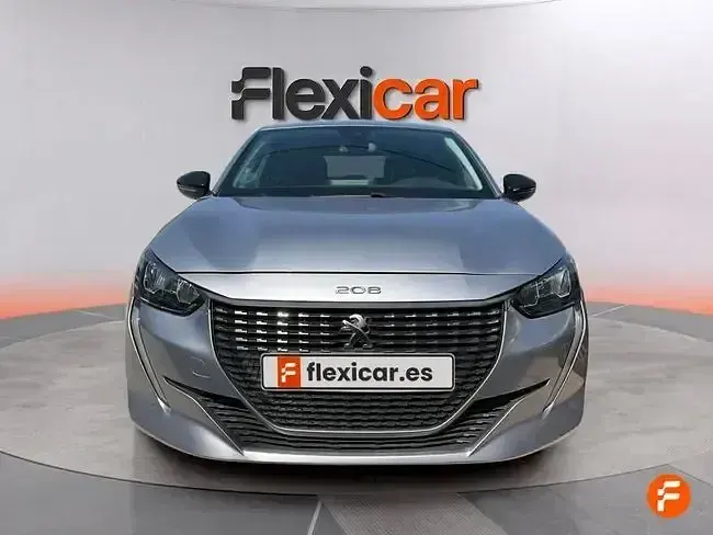 Usado Peugeot 208 Allure 100 CV (73 kW) 2023 Gris Utilitario