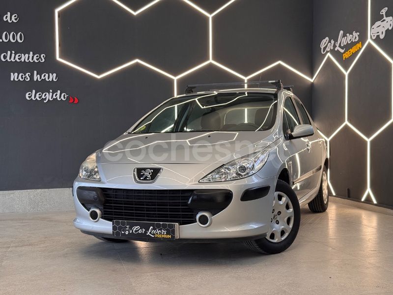 Usado Peugeot 307 90 CV (66 kW) 2007 Gris / plata Berlina