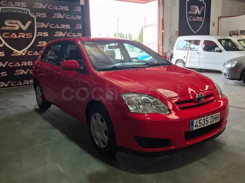 Usado Toyota Corolla Terra 97 CV (71 kW) 2005 Rojo Berlina