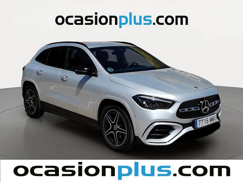 Usado Mercedes GLA200 AMG 150 CV (110 kW) 2024 Gris plata SUV