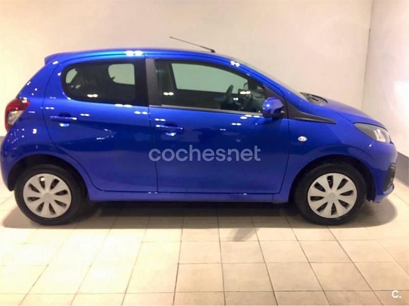 Usado Peugeot 108 Active 72 CV (52 kW) 2021 Azul Berlina