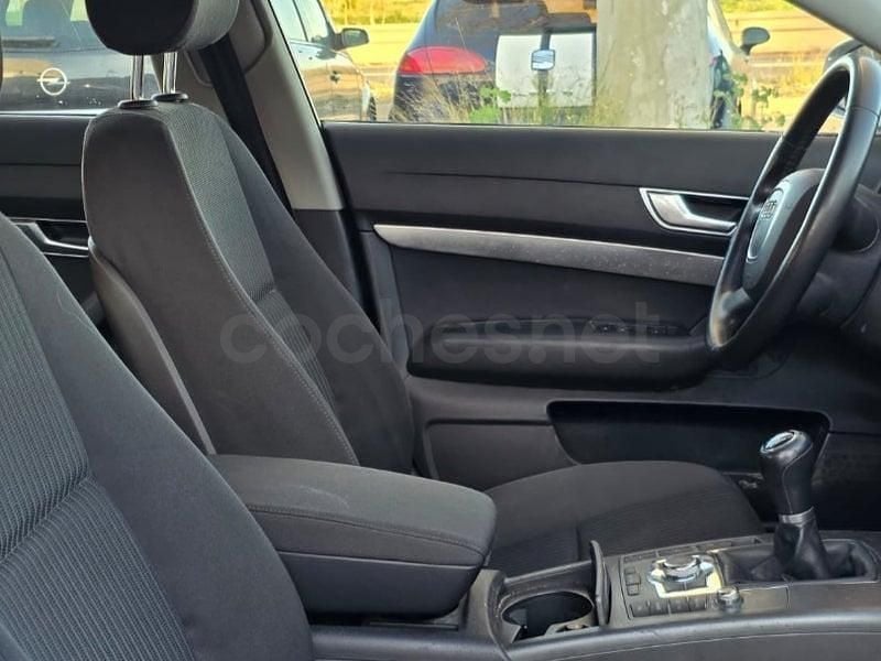 Usado Audi A6 177 CV (130 kW) 2004 Gris / plata Berlina