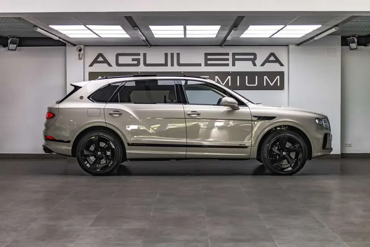 Usado Bentley Bentayga 549 CV (403 kW) 2025 Blanco SUV
