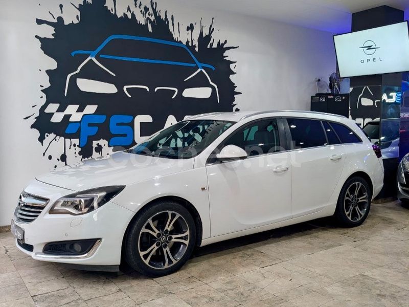 Blanco Usado 2014 Opel Insignia Selective Familiar | 8490 € (Precio justo) - Imagen 1/4