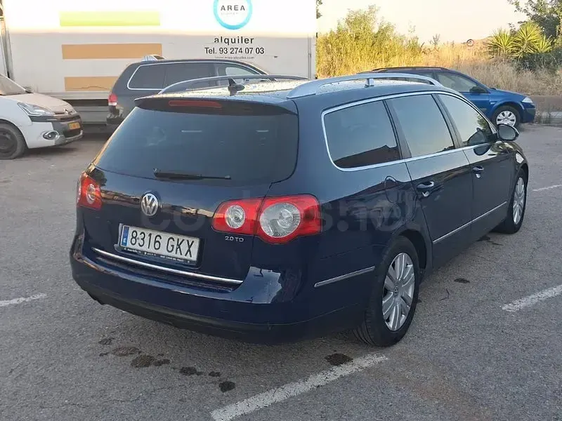 Usado VW Passat Advance 105 CV (77 kW) 2010 Azul Familiar