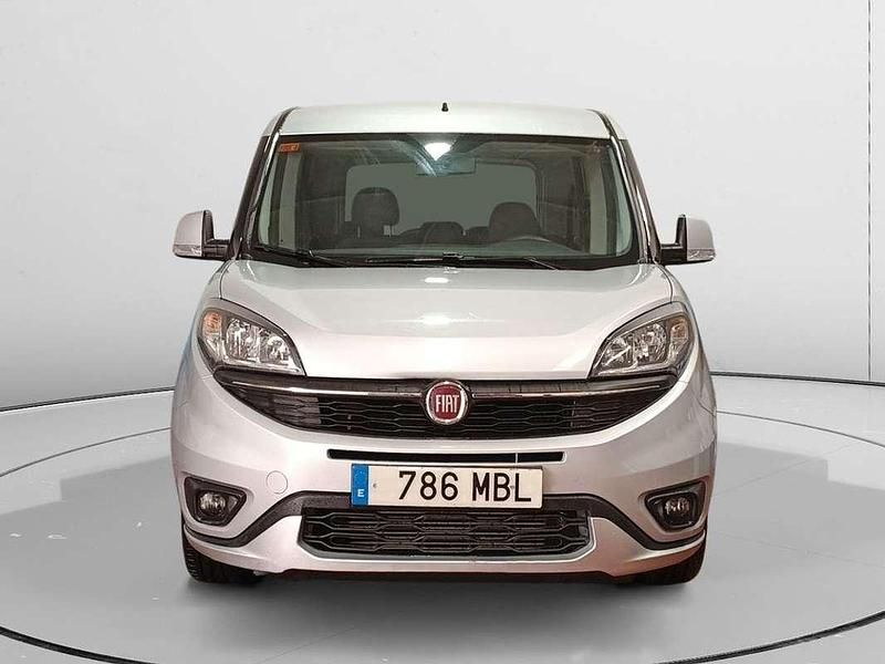 Usado Fiat Doblò Trekking 121 CV (88 kW) 2022 Gris Monovolumen