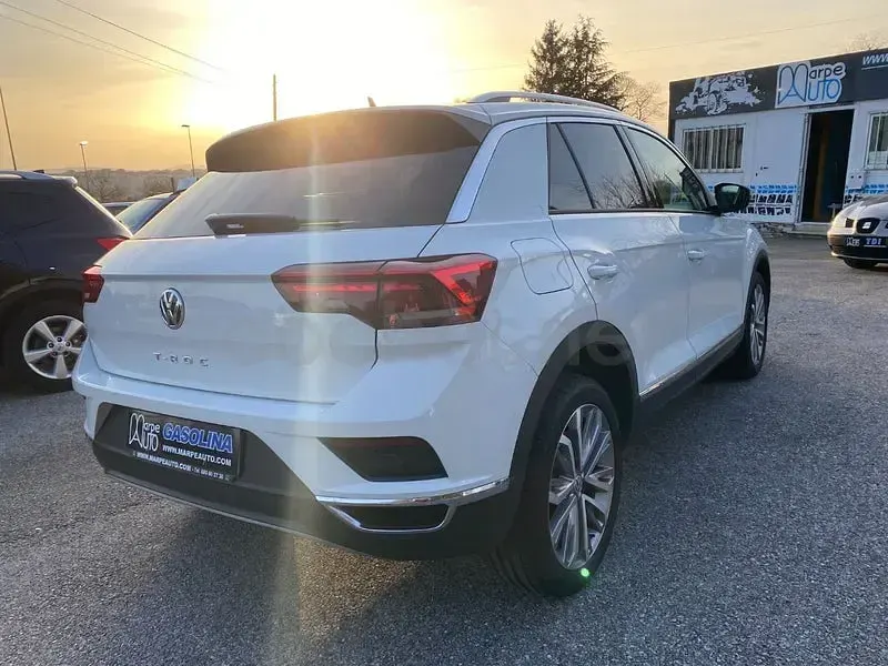 Usado VW T-Roc Sportline 150 CV (110 kW) 2018 Blanco SUV