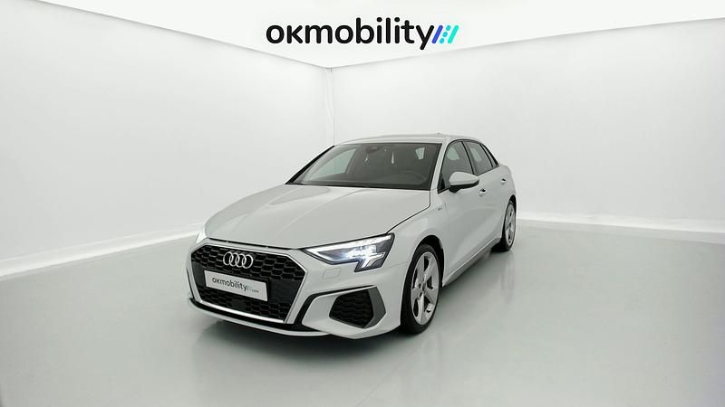 Gletscherweiss metallic Usado 2024 Audi A3 Sportback e-tron S-Line Utilitario | 26.820 € (Super precio) - Imagen 1/4