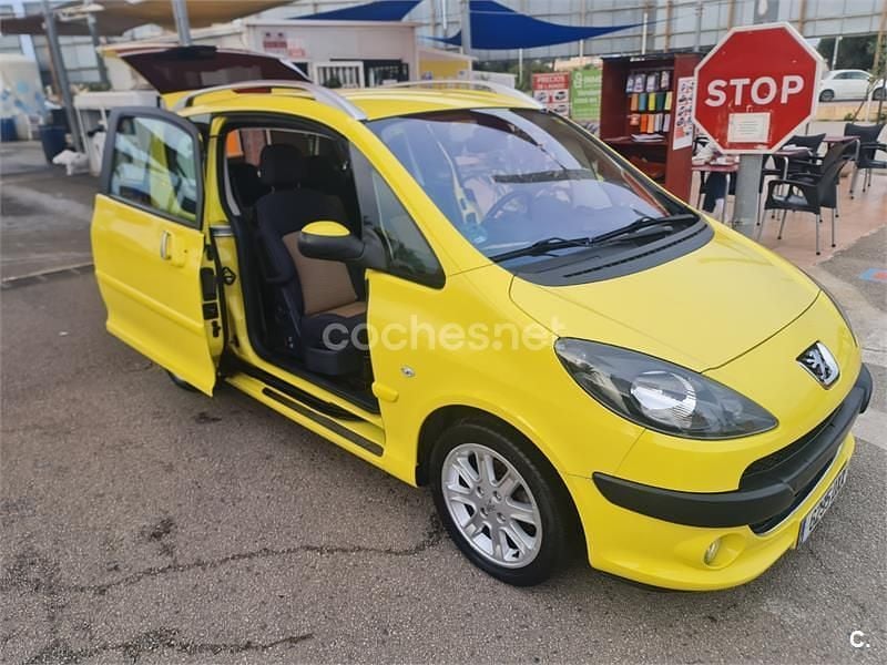 Amarillo Usado 2006 Peugeot 1007 Monovolumen | 4500 € (Precio justo) - Imagen 1/4