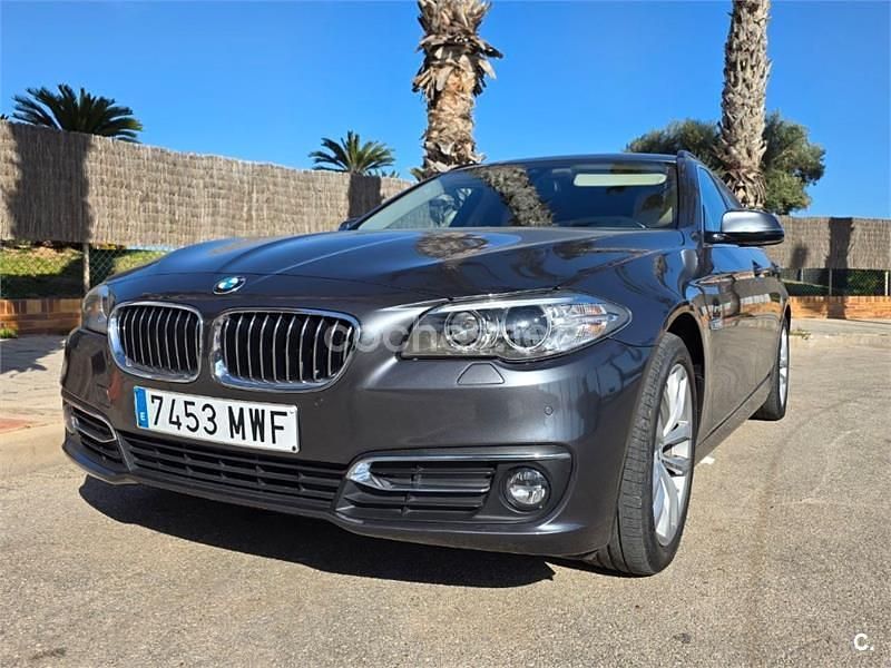 Usado BMW 520 Comfort Edition 190 CV (139 kW) 2016 Gris / plata Familiar