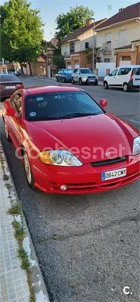 Usado Hyundai Coupé 143 CV (105 kW) 2003 Rojo Coupe