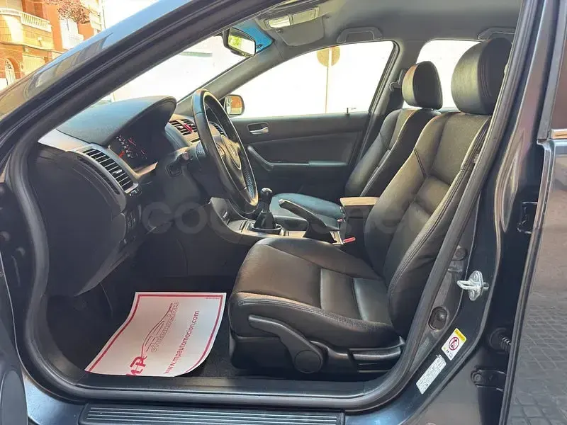 Usado Honda Accord Sport 155 CV (114 kW) 2006 Gris / plata Berlina