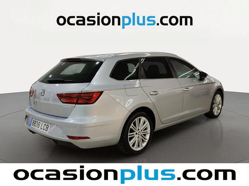 Usado Seat Leon XCELLENCE 150 CV (110 kW) 2019 Gris / plata Familiar