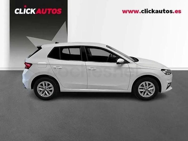Usado Skoda Fabia Selection 115 CV (84 kW) 2025 Blanco Utilitario