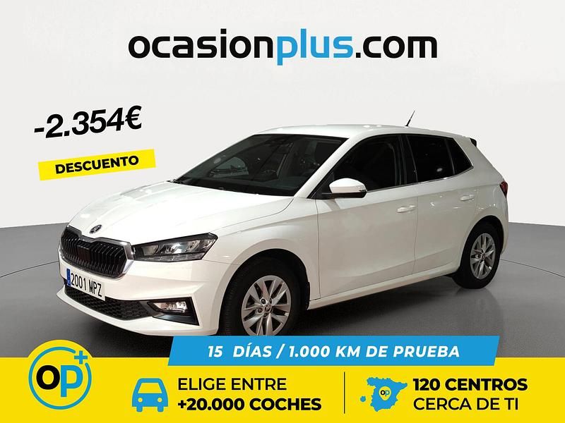 Usado Skoda Fabia Selection 95 CV (69 kW) 2024 Blanco Berlina