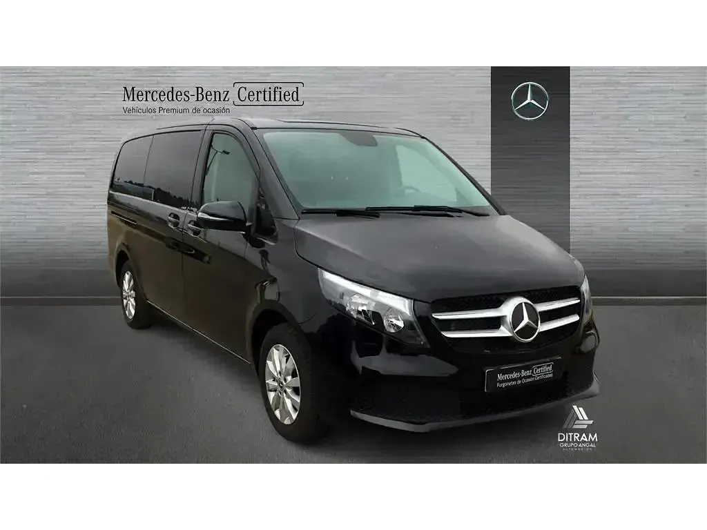 Usado Mercedes V220 163 CV (119 kW) 2023 Negro Monovolumen
