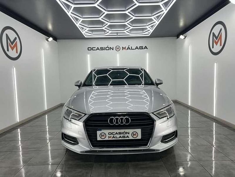 Usado Audi A3 S-Line 116 CV (85 kW) 2017 Plateado Berlina