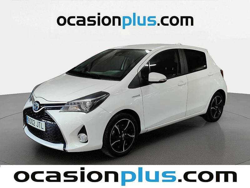 Usado Toyota Yaris Hybrid 100 CV (73 kW) 2016 Blanco Utilitario