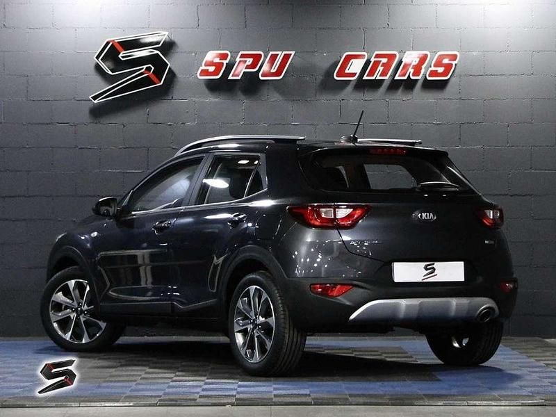 Usado Kia Stonic 101 CV (74 kW) 2020 Gris SUV