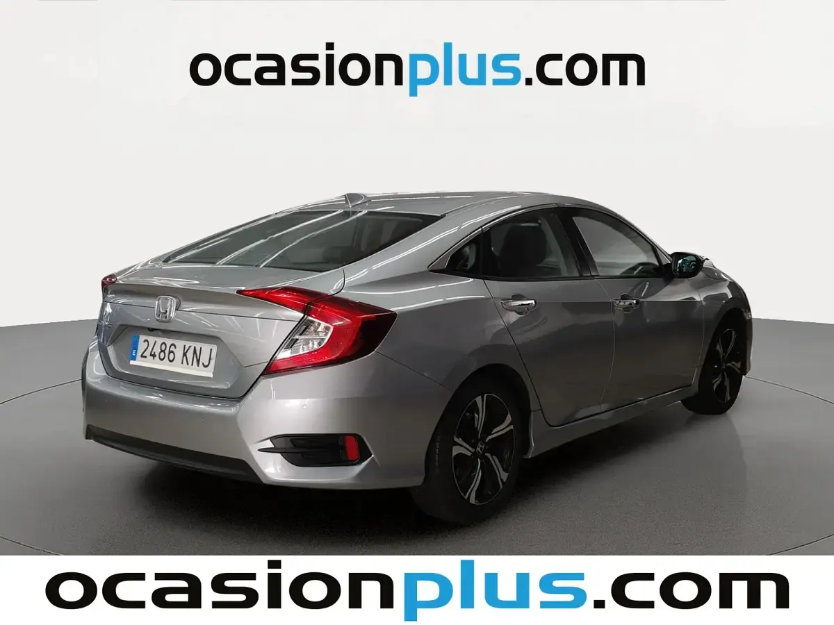 Usado Honda Civic Executive 182 CV (133 kW) 2018 Gris Berlina
