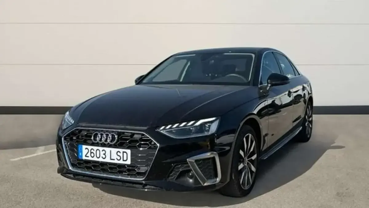 Usado Audi A4 S-Line 150 CV (110 kW) 2021 Negro Berlina