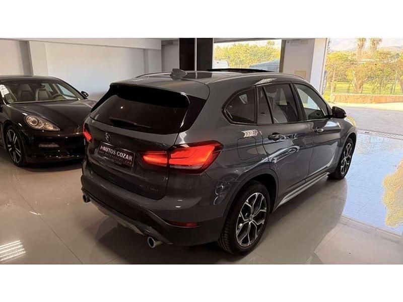 Usado BMW X1 Comfort Edition 150 CV (110 kW) 2021 Gris SUV