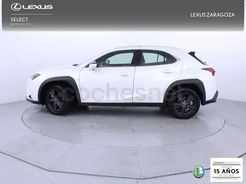 Usado Lexus UX Business Edition 184 CV (135 kW) 2023 Blanco SUV