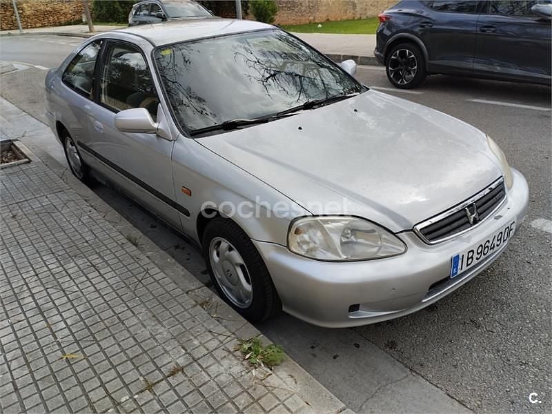Usado Honda Civic SR 125 CV (91 kW) 2000 Gris / plata Coupe