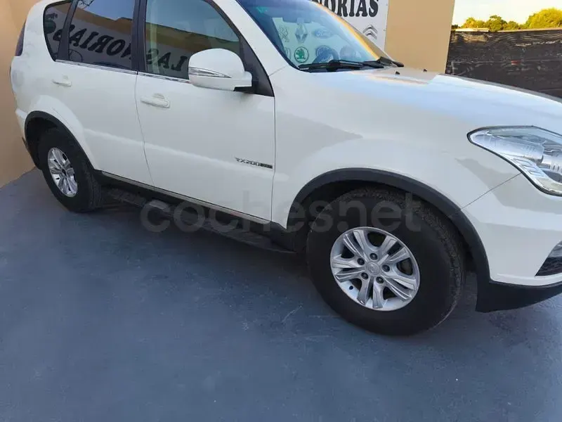Usado SsangYong Rexton 155 CV (114 kW) 2016 Blanco SUV