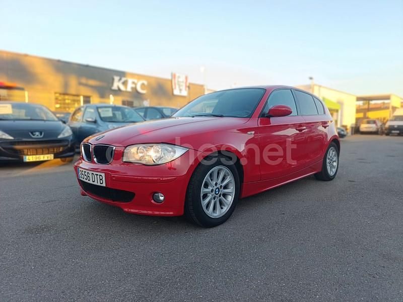 Usado BMW 120 150 CV (110 kW) 2004 Rojo Utilitario