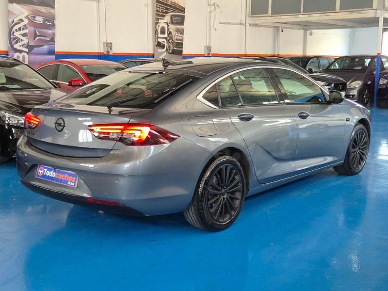 Usado Opel Insignia Ultimate 165 CV (121 kW) 2020 Gris / plata Berlina